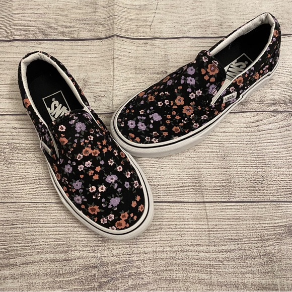 Vans Shoes - Vans Ditsy floral slip on sneaker